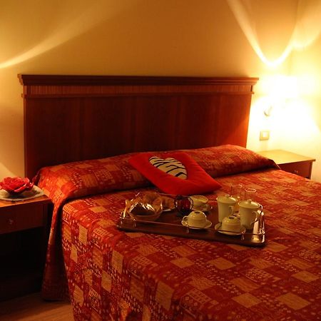 Hotel Il Borghetto Bariano Luaran gambar