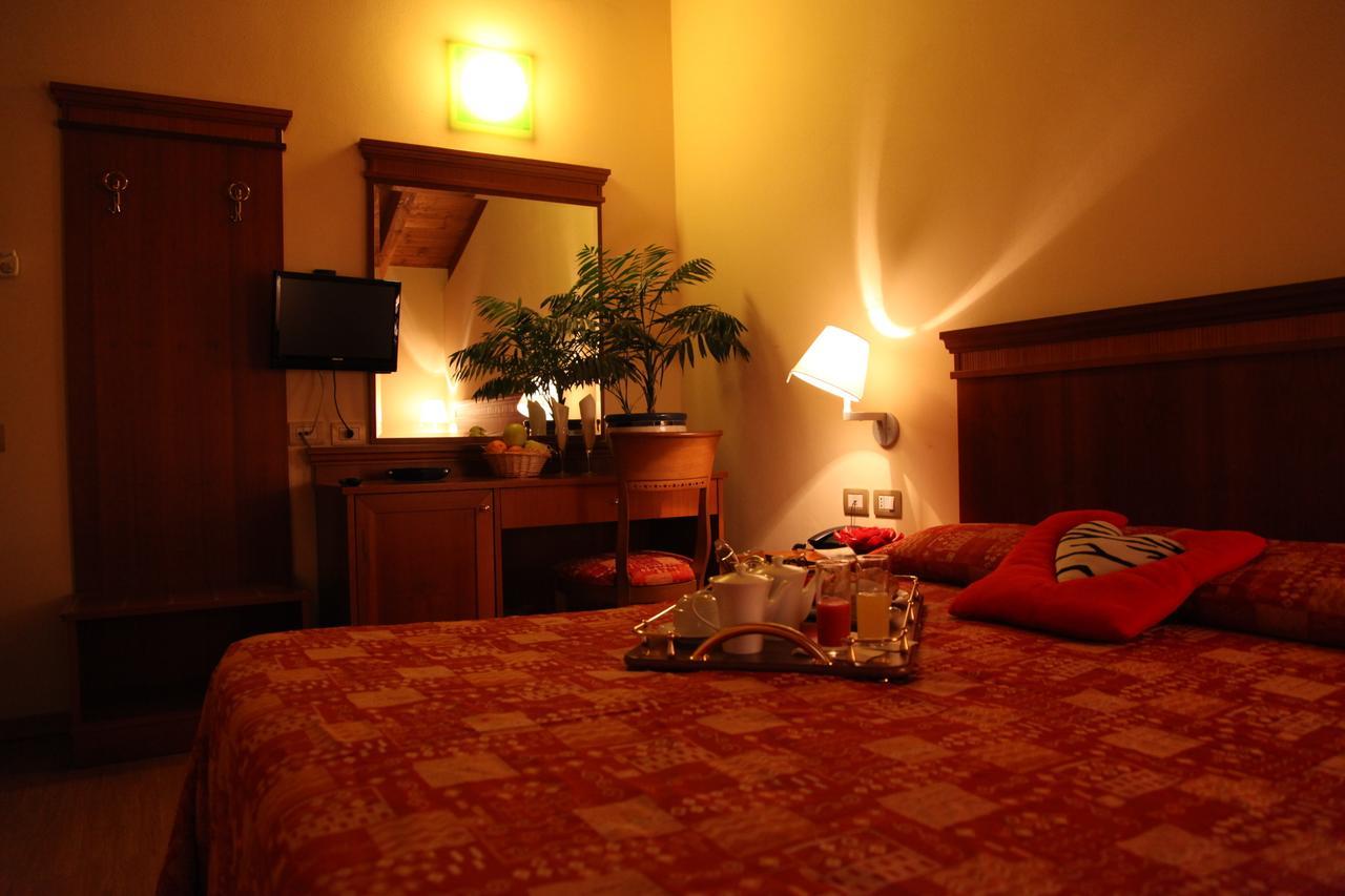 Hotel Il Borghetto Bariano Luaran gambar