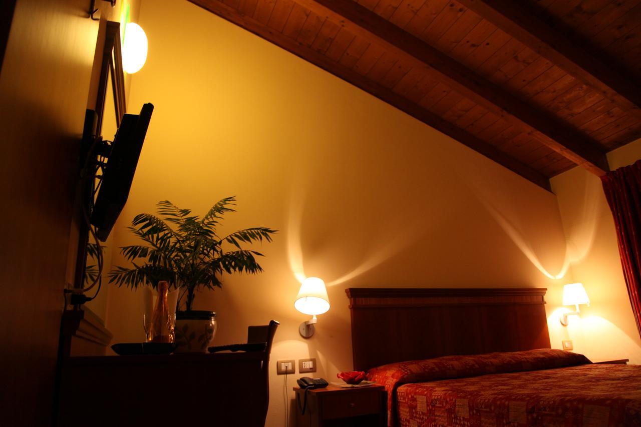 Hotel Il Borghetto Bariano Luaran gambar