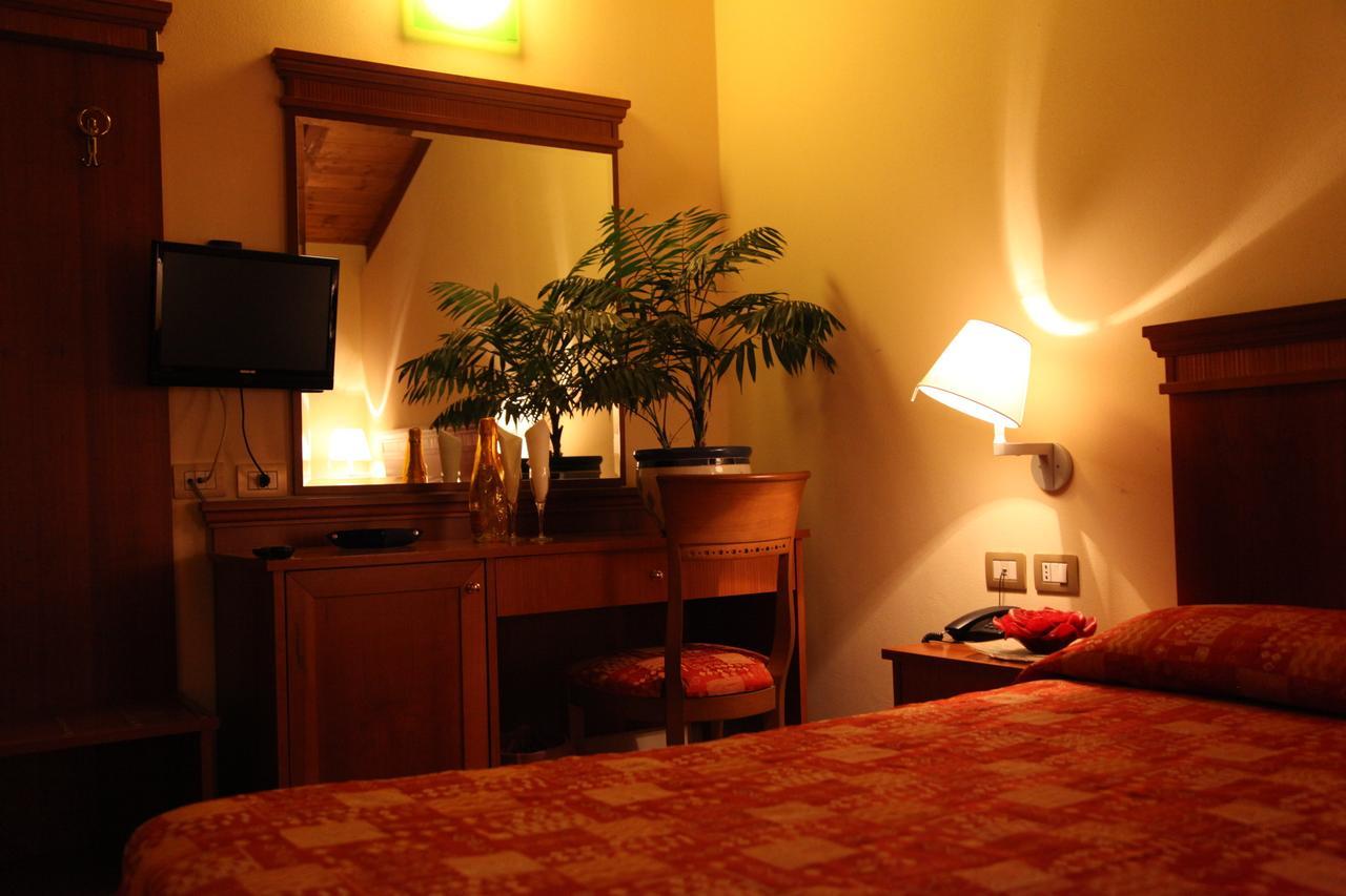 Hotel Il Borghetto Bariano Luaran gambar